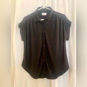 Lou & Grey Blue Short-Sleeve Button Front Blouse Size M